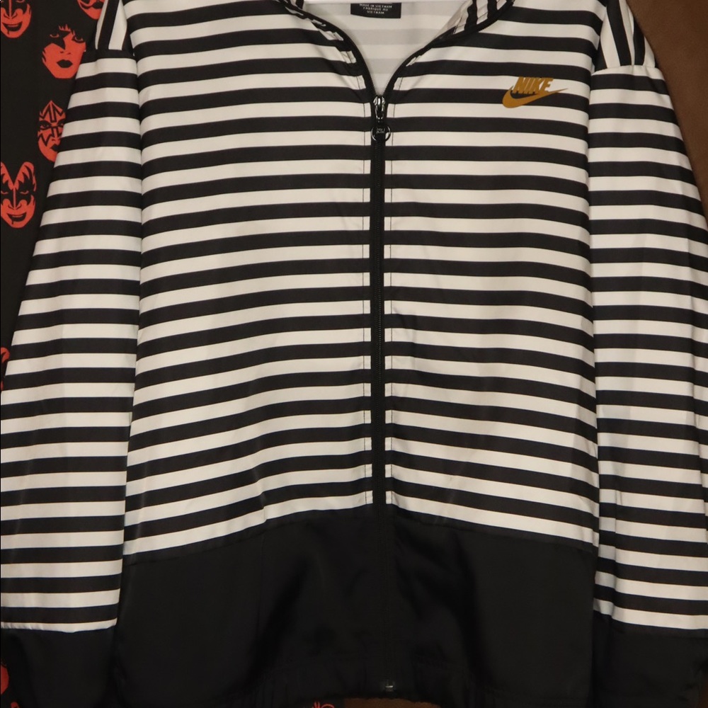 Nike windbreaker